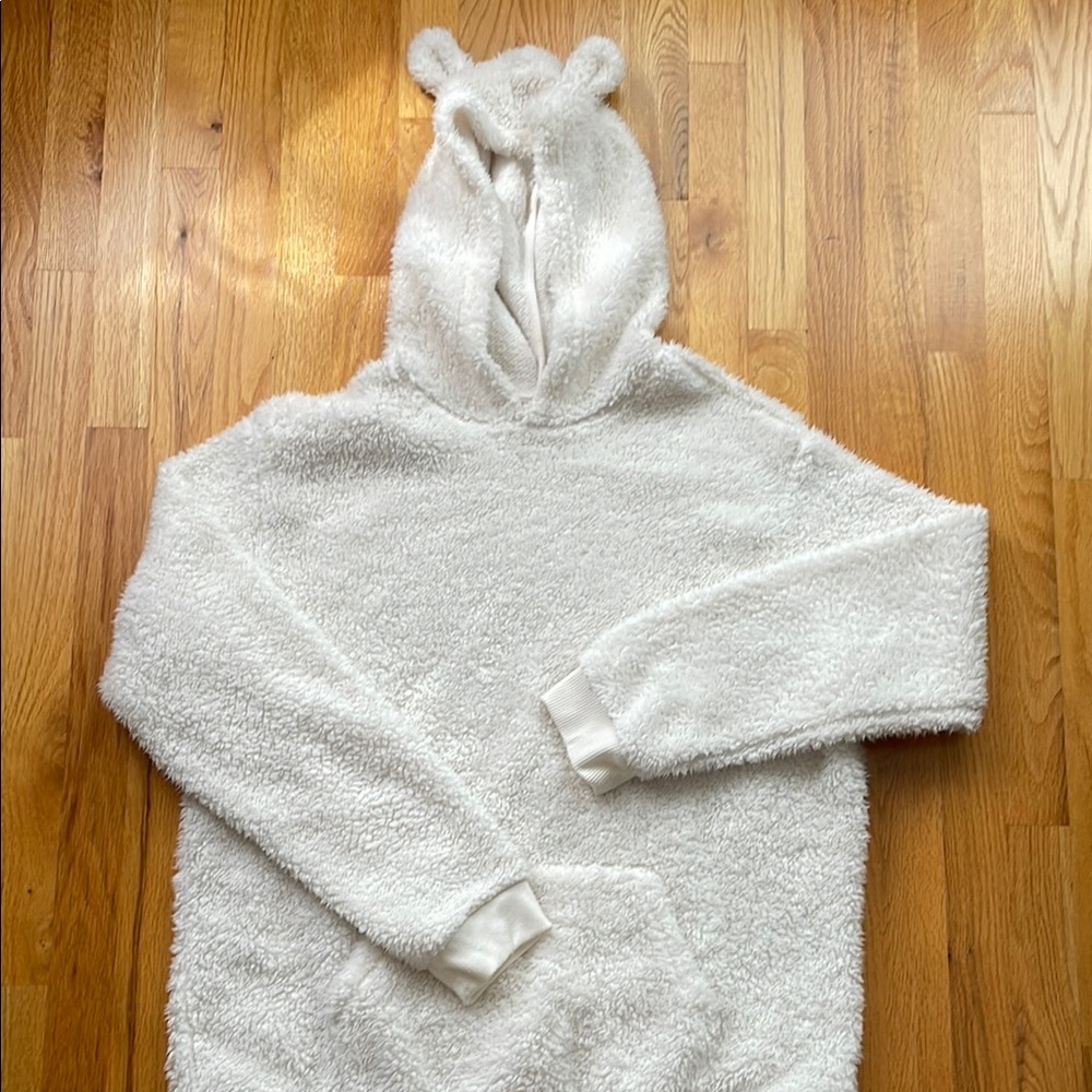Fluffy BEAR EARS HOODIE